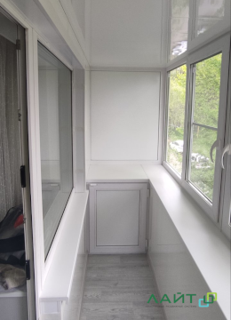 Монтаж н/к крыши, вынос вперед профлист 1, 25 верт. способом (белого цвета)